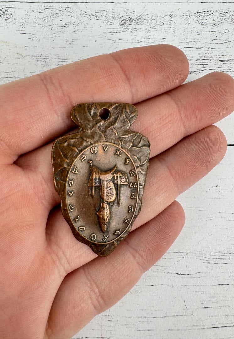 1950s Trading Post Arrowhead Copper Keychain (1 of 3)