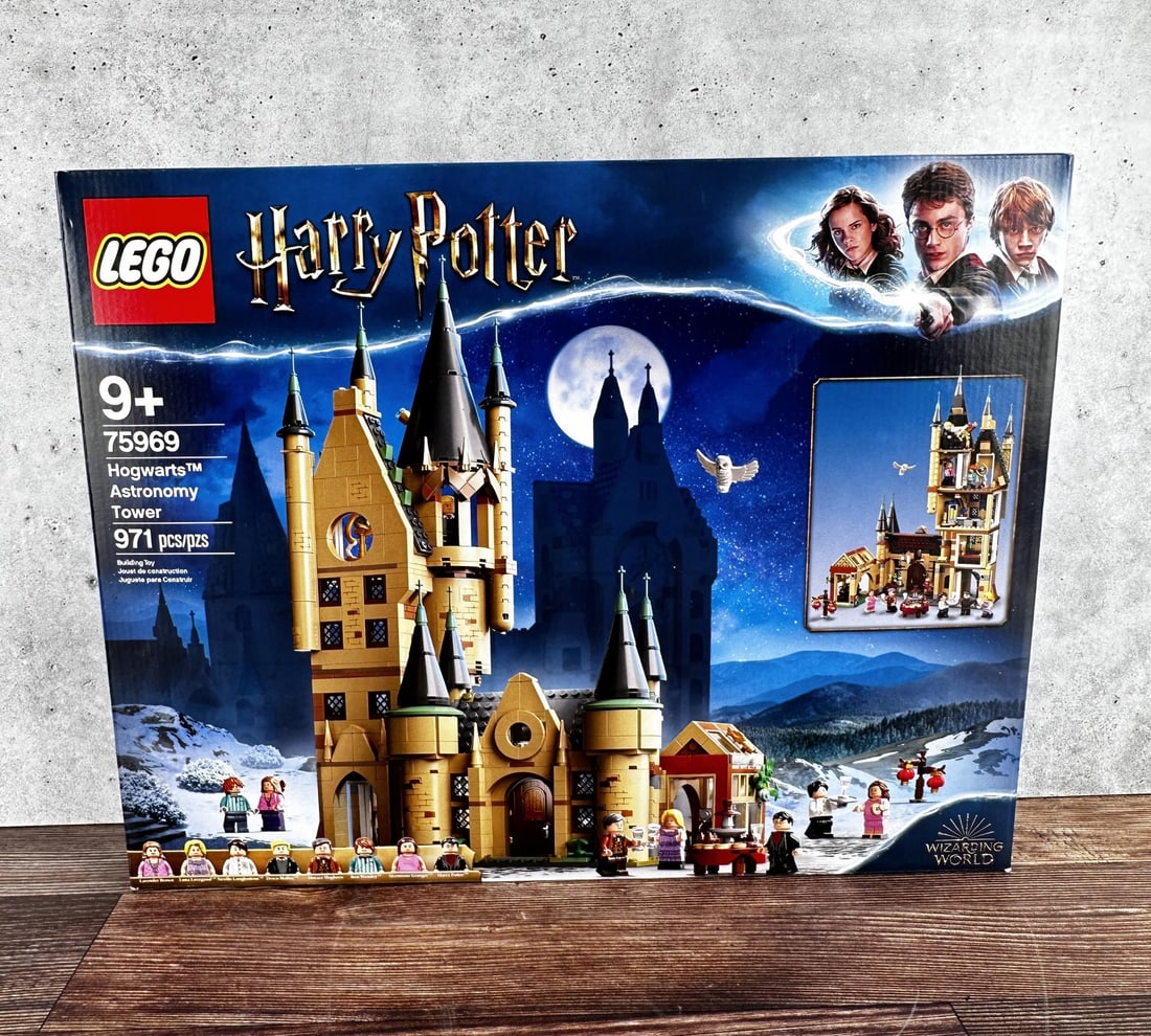Lego Harry Potter 75969 Hogwarts Astronomy Tower: New in sealed box.