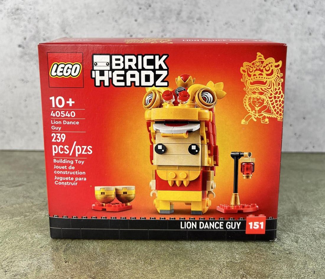 Lego Brick Headz 40540 Lion Dance Guy: New in sealed box.