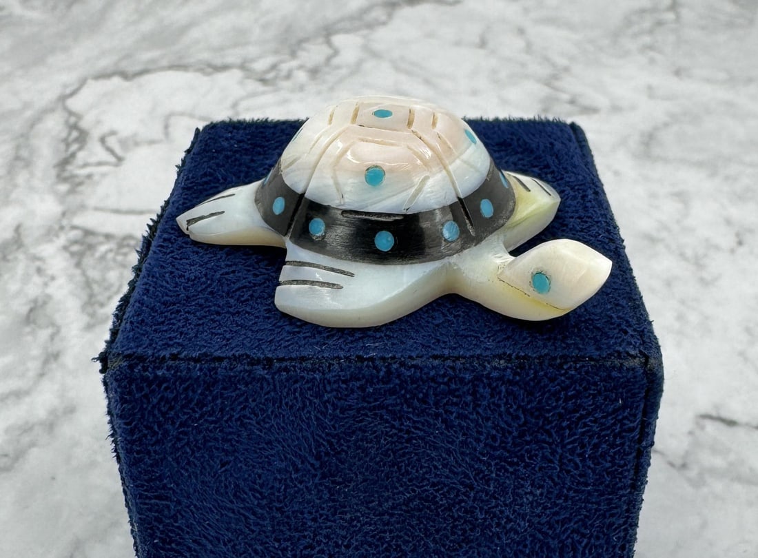 Laura Quam Zuni Mother of Pearl Turtle Fetish (1 of 4)