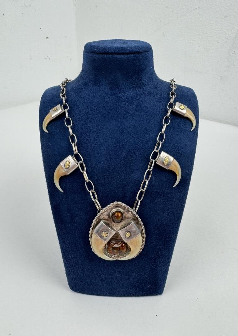 Navajo Sterling Agate Mountain Lion Claw Necklace (1 of 11)