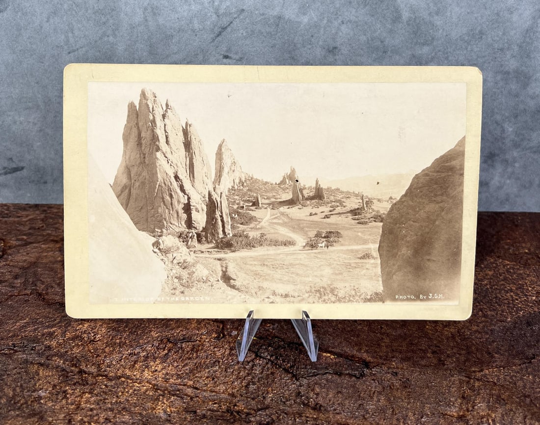 Interior of the Garden Ute Springs Photo (1 of 4)