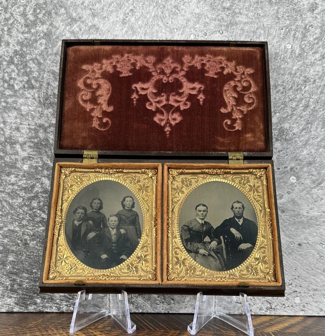 Double Daguerreotype Photo Thermoplastic Case (1 of 4)