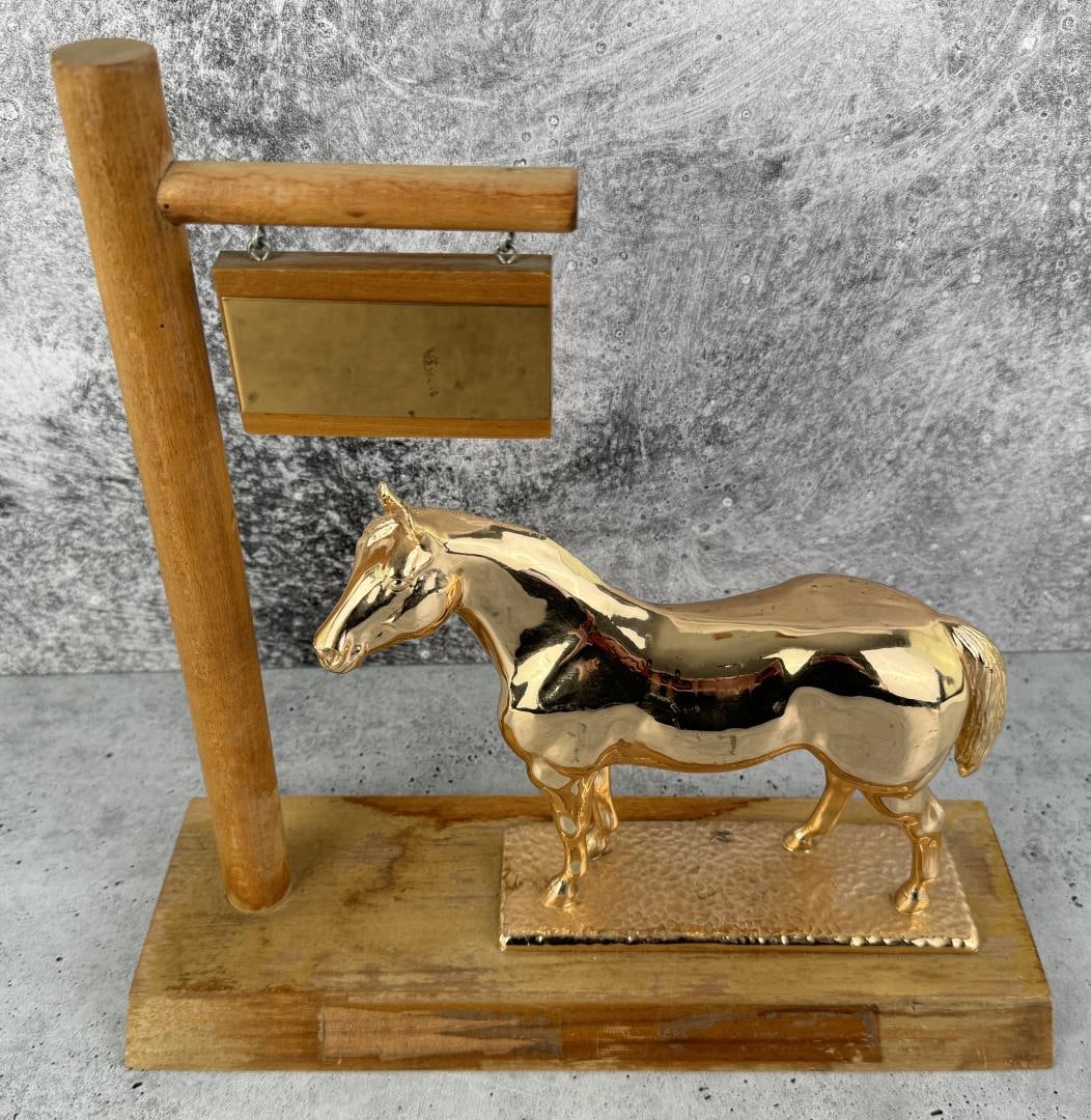 Dodge Gladys Brown Edwards Horse Trophy: 13 1/2" by 13" by 4 5/8".