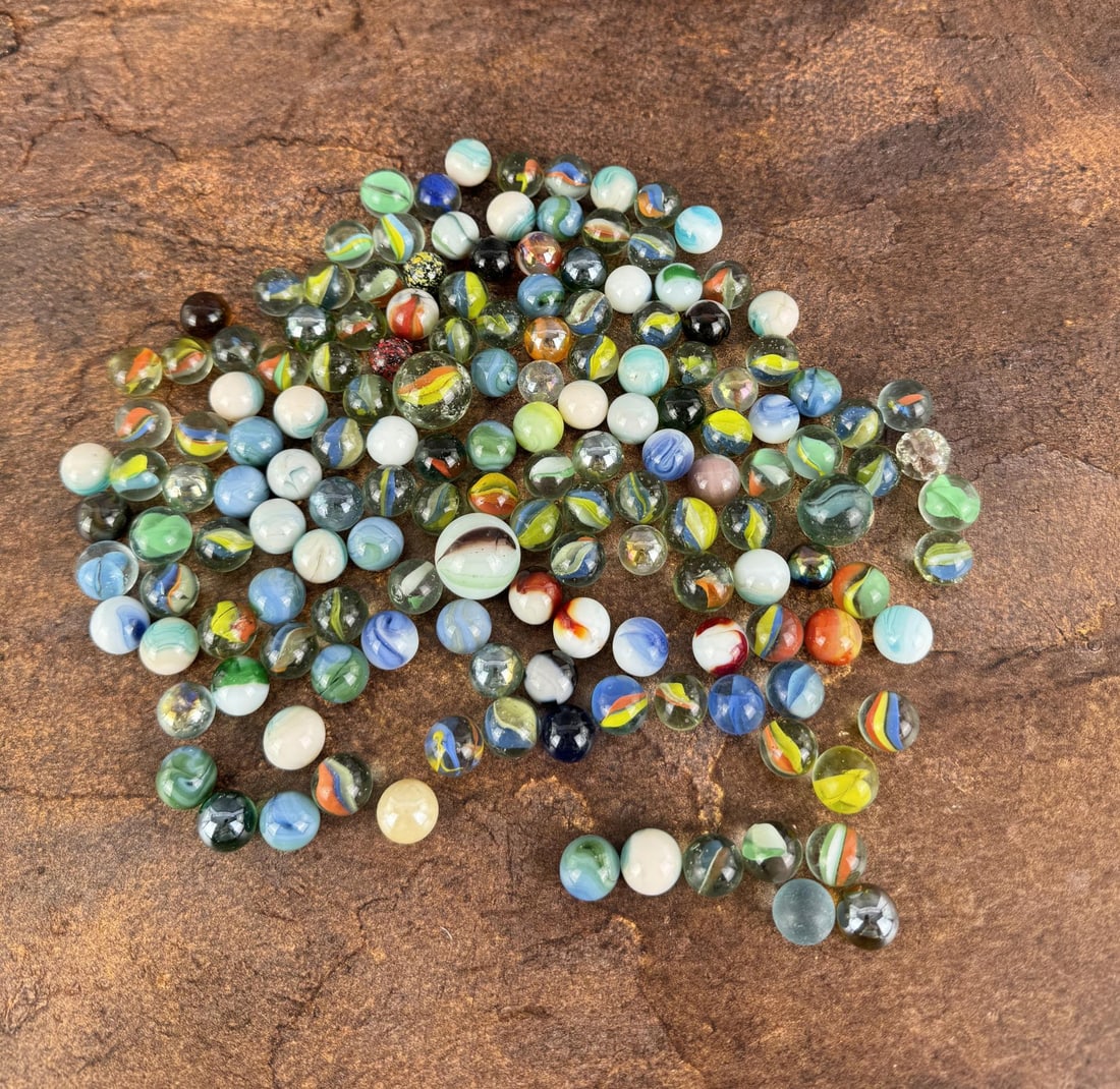 Collection of Vintage Marbles: Nice grouping.
