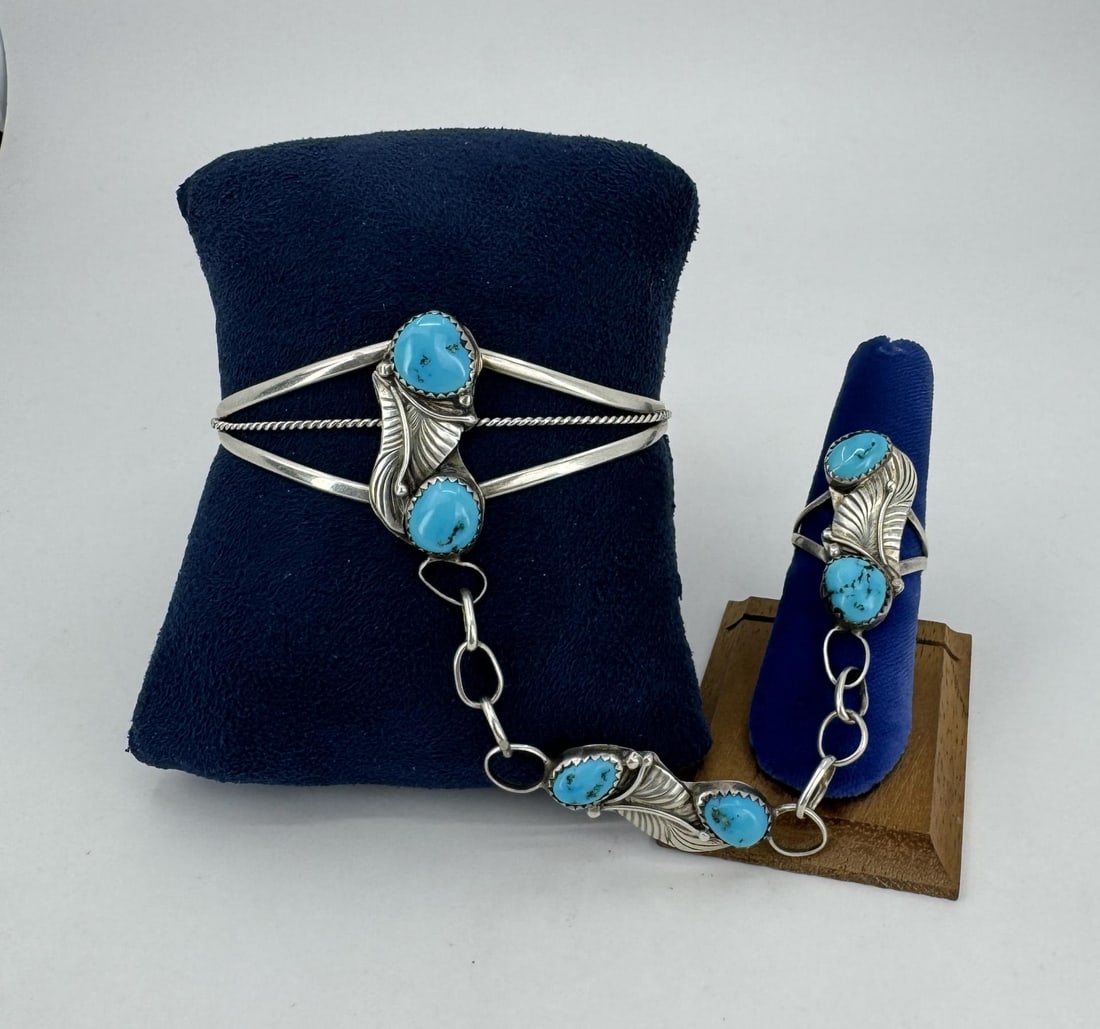 Running Bear Navajo Sterling Slave Bracelet (1 of 4)