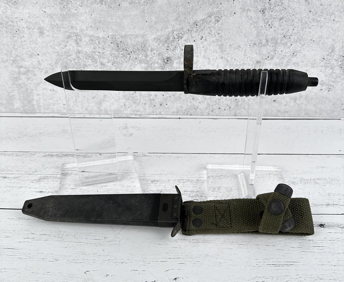 German H&K Heckler and Koch G3 Bayonet & Sheath: Nice example.