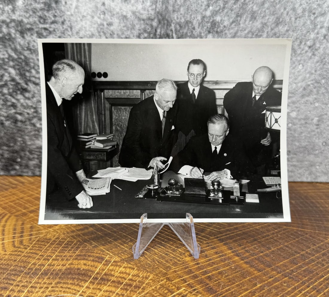 Signing German Soviet Non Aggression Pact Photo: 4 1/2" by 6".