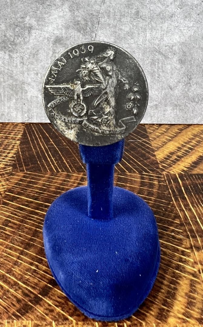 WW2 German 1939 May Day NSDAP Tinnie Badge: Nice example.
