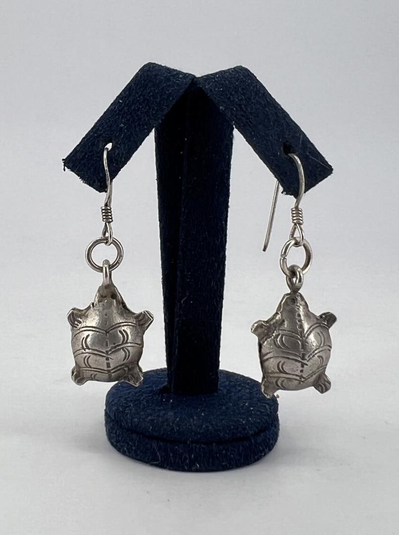 Sterling Silver Turtle Earrings: 1" long by 1/2" wide. 5.21 grams.