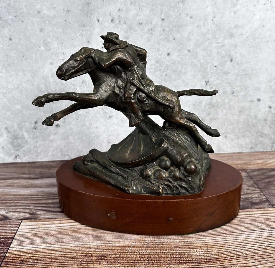 Avard Fairbanks The Charger Bronzed Award (1 of 6)