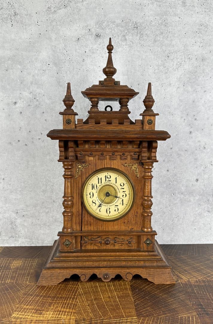 Junghans Musical Alarm Music Box Clock (1 of 10)