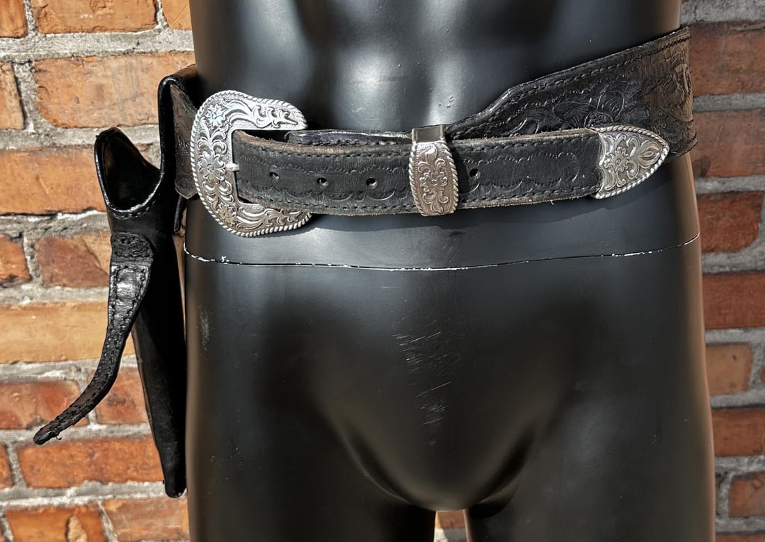 Cowboy Black Leather Gun Belt Pistol Holster Rig: Belt is 57" long from tip to buckle end.