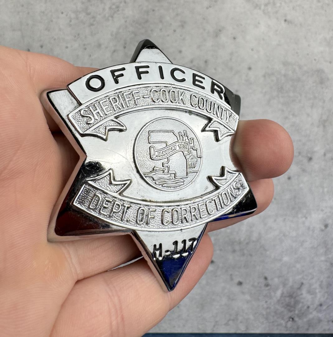 Cook County Illinois Corrections Officer Badge: 3" by 2 1/2". Number H-177