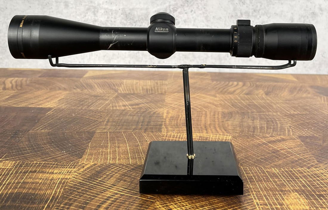 Nikon Prostaff 3-9x40 Rifle Scope: Duplex Reticle.