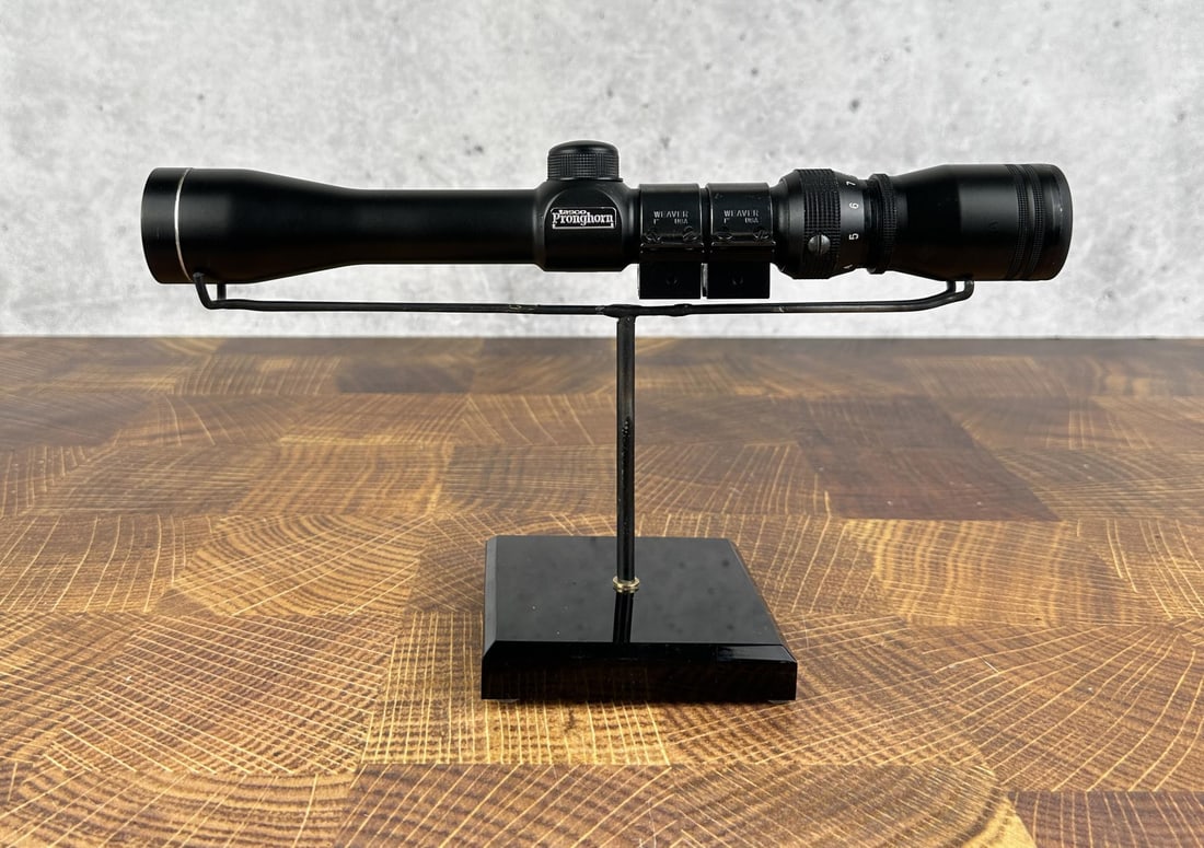 Tasco Pronghorn 3-9 Rifle Scope: Duplex reticle.