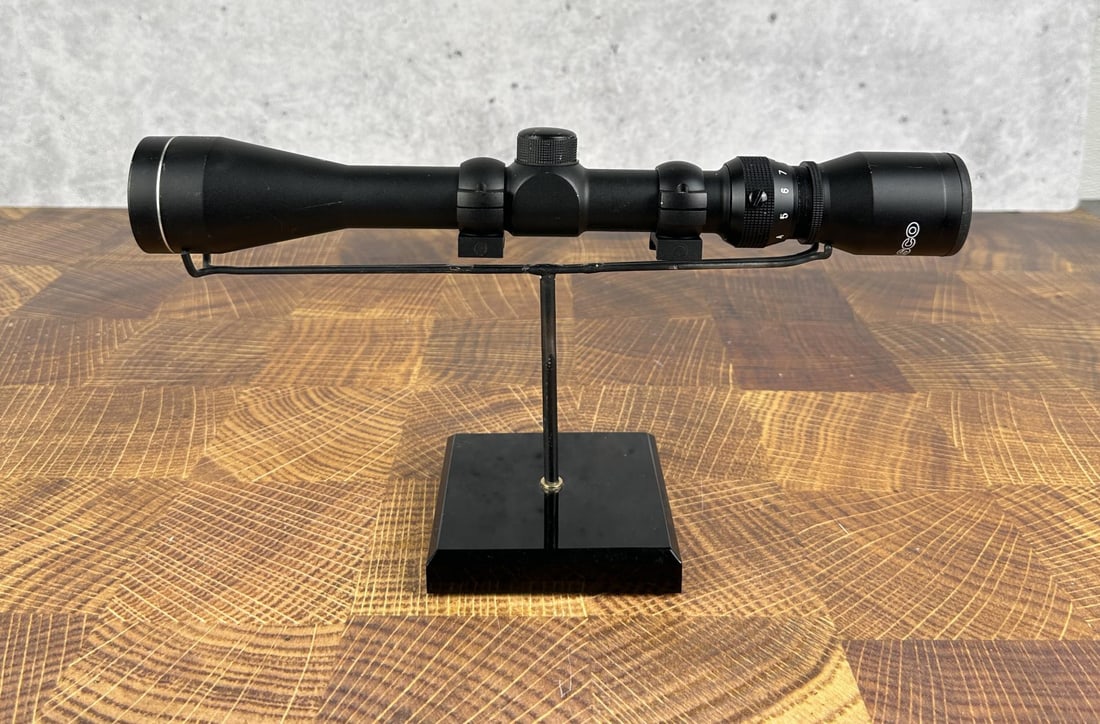 Tasco 3x-9x 40 Rifle Scope: Duplex Reticle.