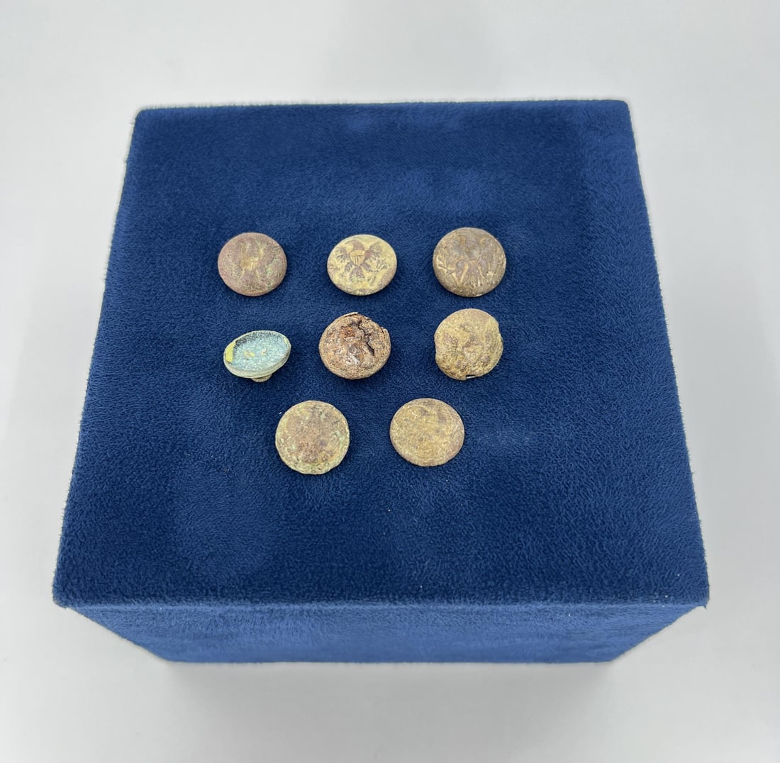 Civil War Union Eagle Buttons (1 of 5)