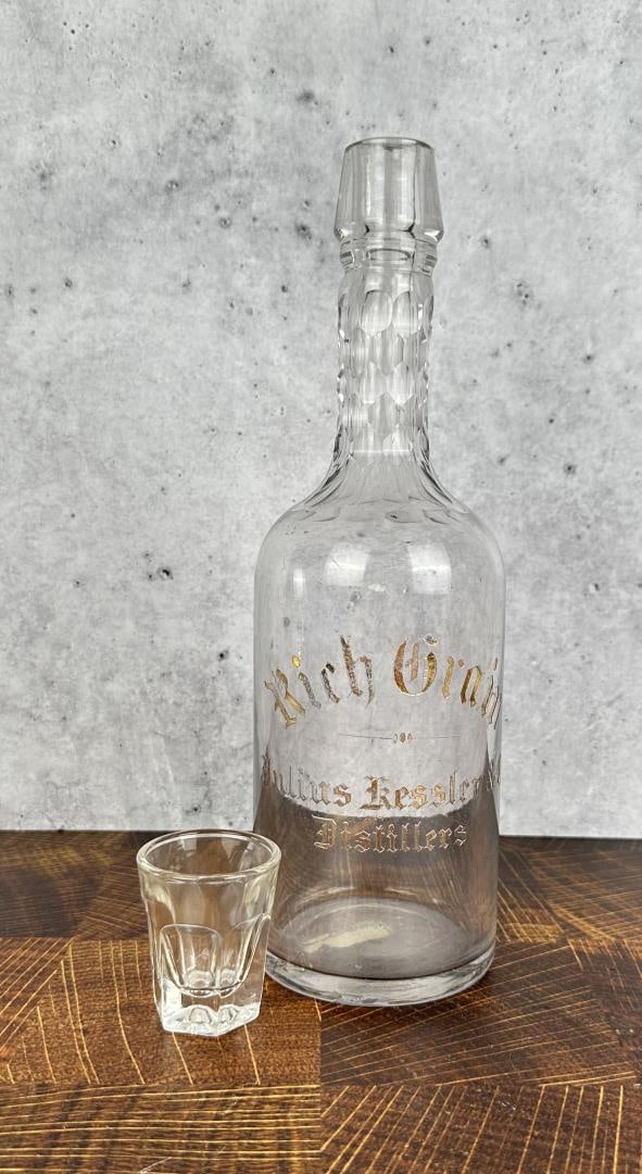 Julius Kessler Rich Grain Back Bar Whiskey Bottle (1 of 6)