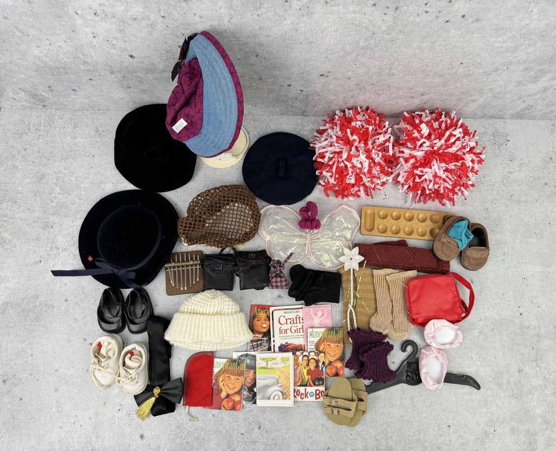 Group American Girl Doll Shoes Hats Clothes (1 of 5)