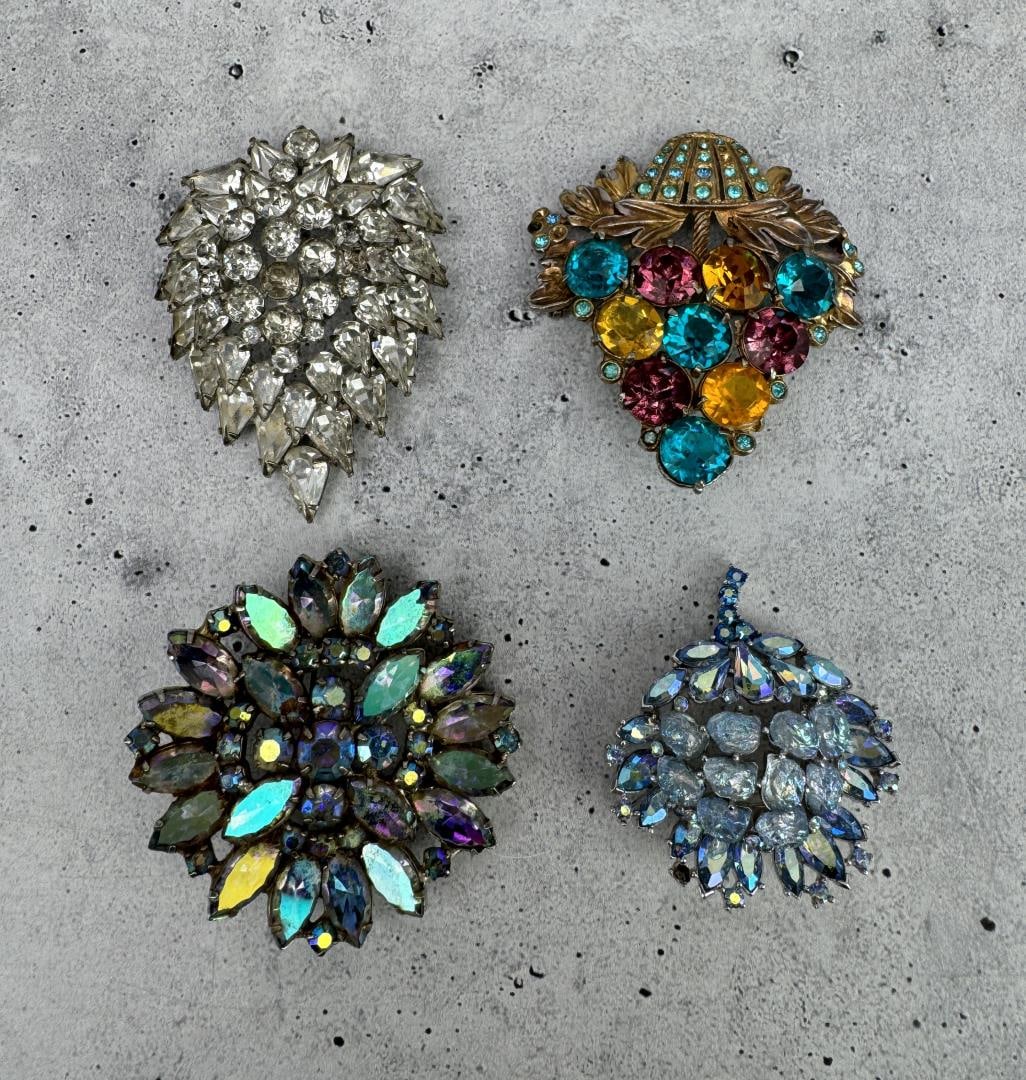 Trifari Lava Glass Aurora Rhinestone Brooch (1 of 5)