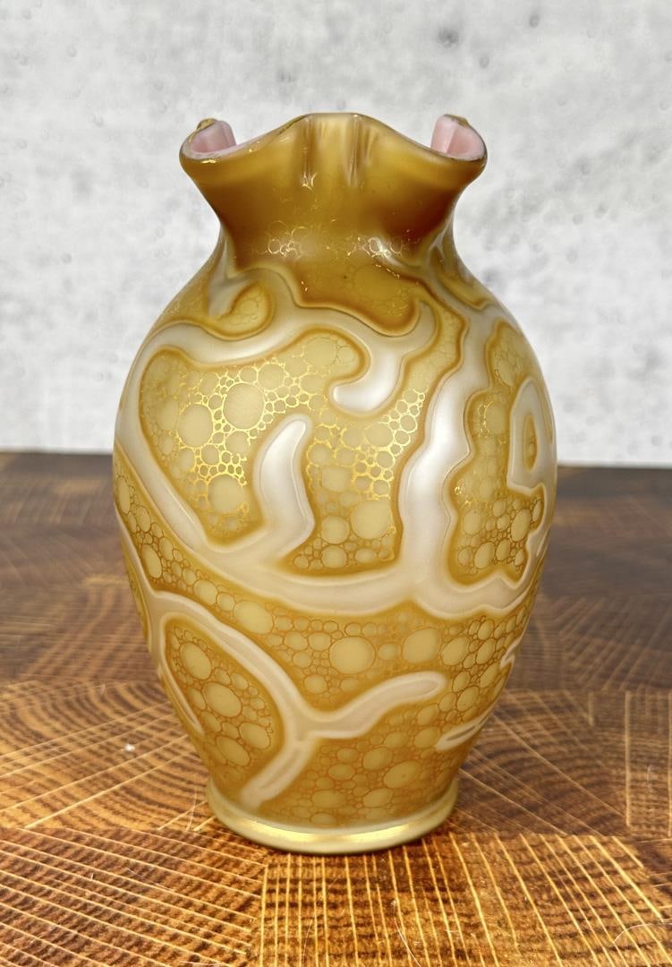 Loetz Federzeichnung Art Glass Octopus Vase (1 of 4)