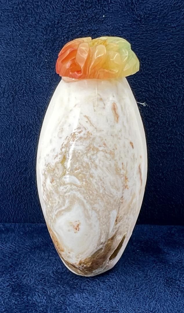 Chinese Agate Snuff Bottle: Lid is stuck. 2 7/8" tall.