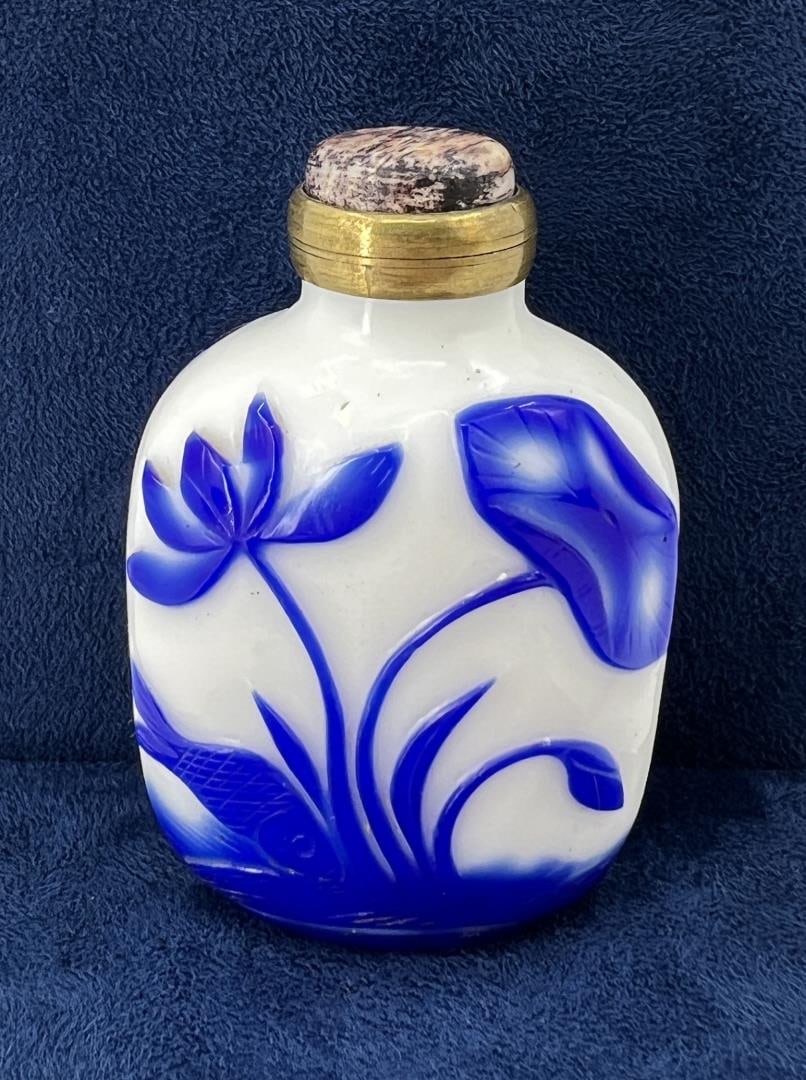 Chinese Peking Glass Snuff Bottle: 3" tall.