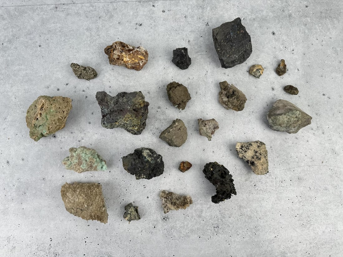 Collection of Montana Mineral Specimens: Nice grouping. Provenance: From the Estate of Kitty's Copper Shop Butte Montana.