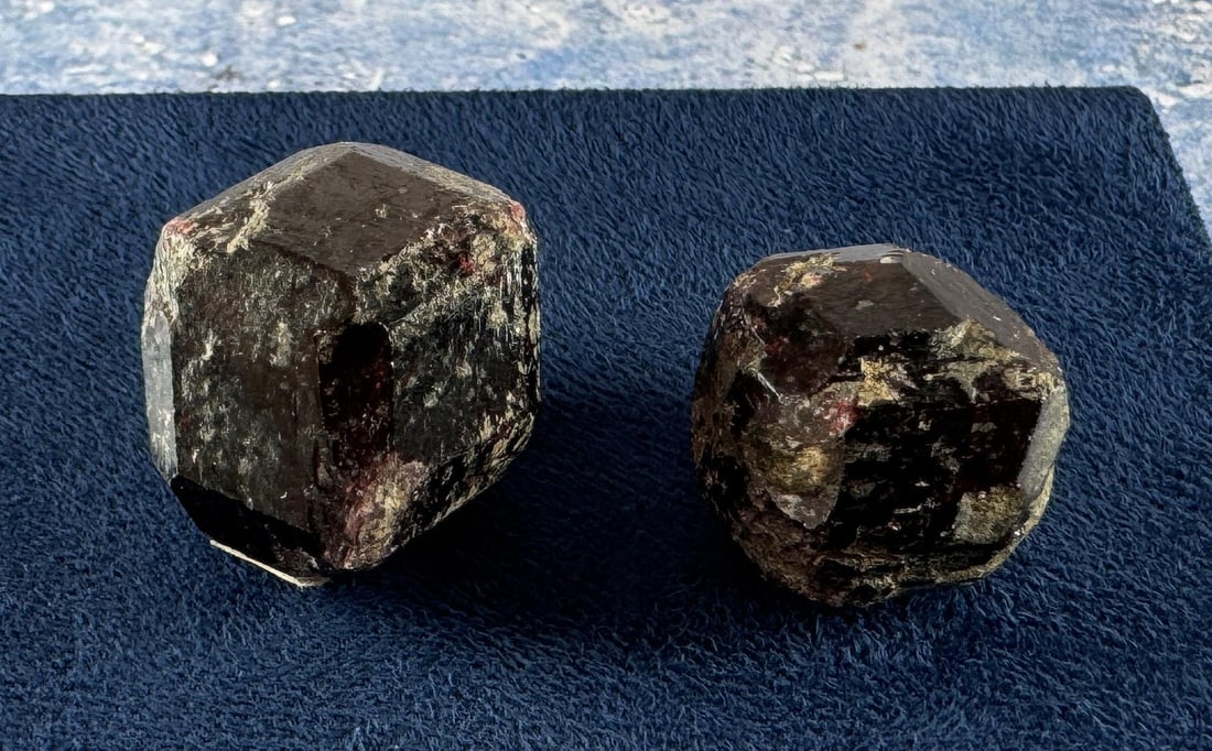 Raw Garnet Alaska Specimen (1 of 6)