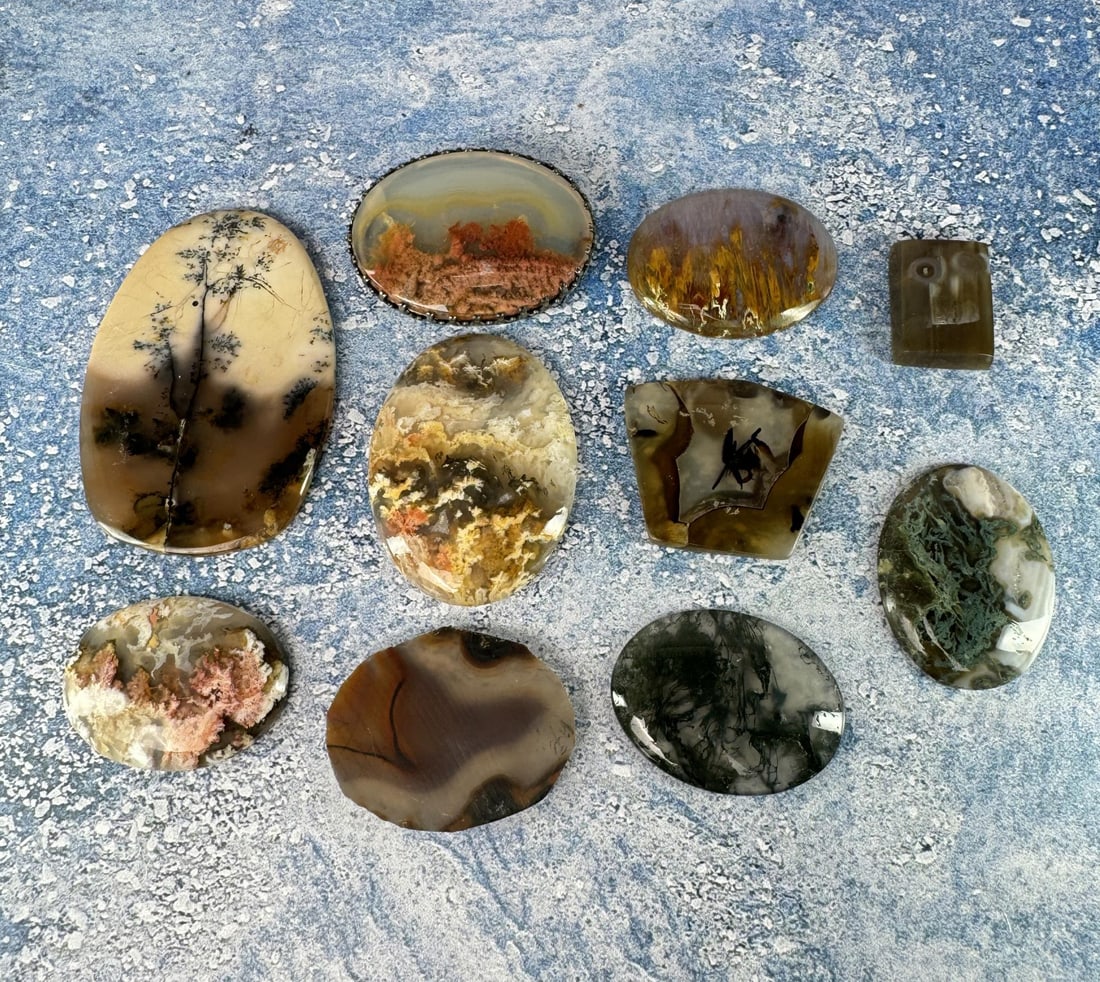 665 Carats of Montana Agate Cabochon Gemstones: 665 carats or 133 grams. Provenance: From the Estate of Kitty's Copper Shop Butte Montana.