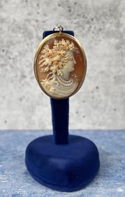 10k Gold Shell Cameo Necklace Pendant