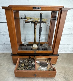 A.S. Aloe Assayers Pharmacy Scale