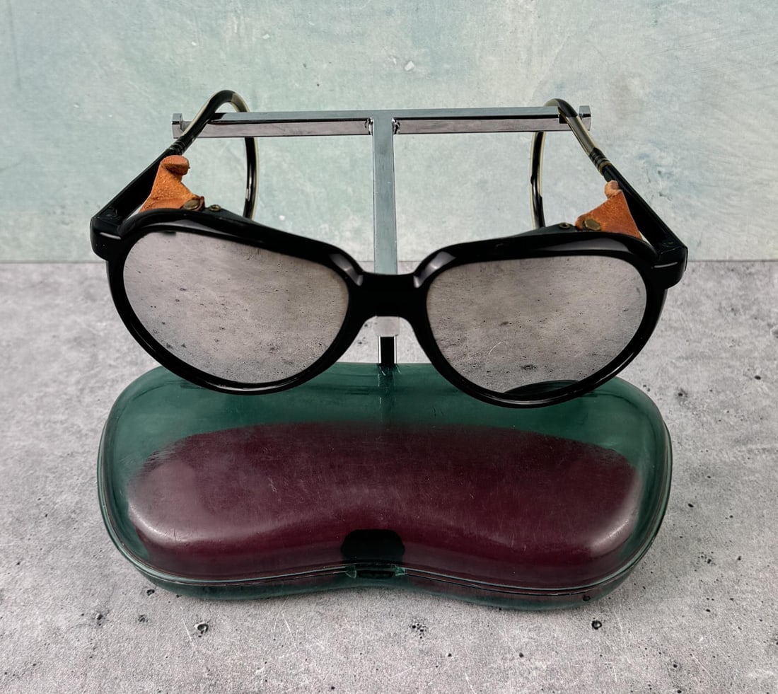 Steampunk Nylon Frame Safety Glasses: Nice set in case.