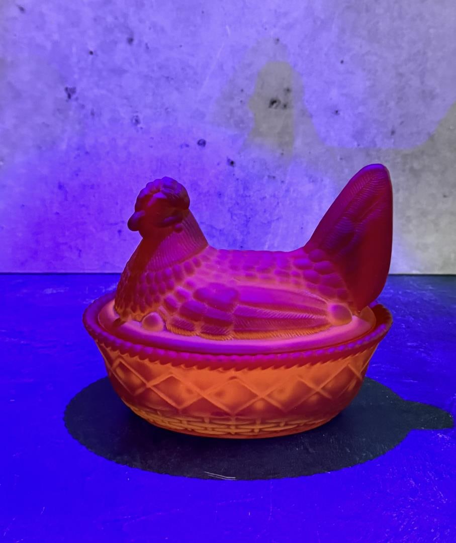 Westmoreland Cadmium Glass Chicken Hen on Nest (1 of 9)