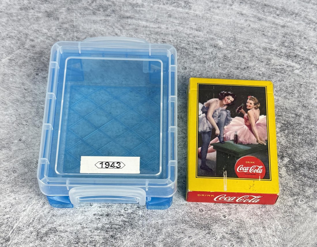 1943 Coca Cola Playing Cards Yellow Ballerina (1 of 4)