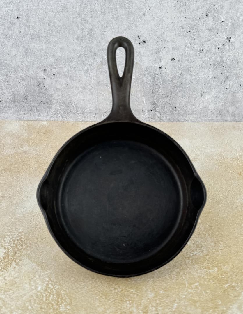 Wagner Ware Number 3 Cast Iron Skillet 1053D: Nice example. Pie Logo.