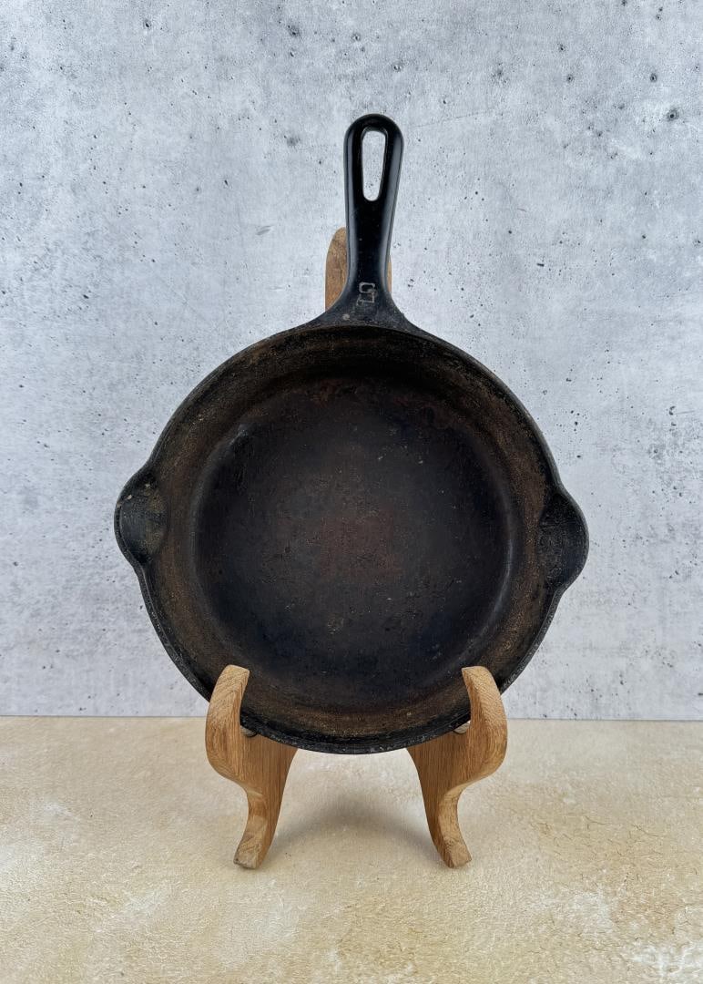 Griswold Number 5 Cast Iron Skillet 724 L: Nice example