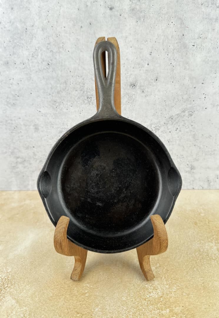 Wagner Ware Number 3 Cast Iron Skillet 1053 W: Nice example