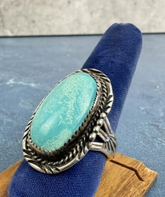 Exceptional Navajo Sterling Silver Turquoise Ring