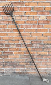 Antique 7 Tine Metal Frog Fish Eel Gig Spear