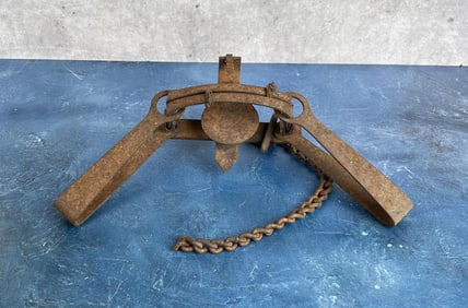 S. Newhouse Oneida Community No 3 Govt Trap