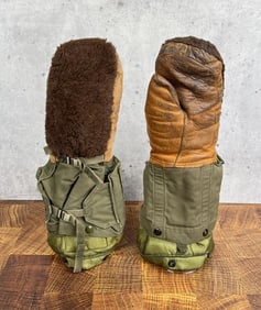 US Army Extreme Cold Weather Mitten Set