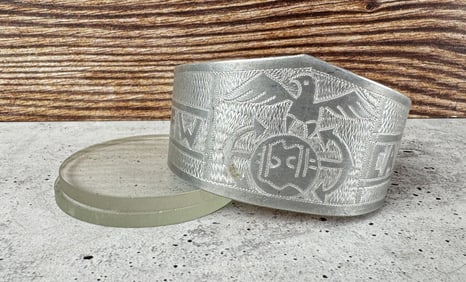 WW2 New Caledonia USMC Marine Corps Trench Art