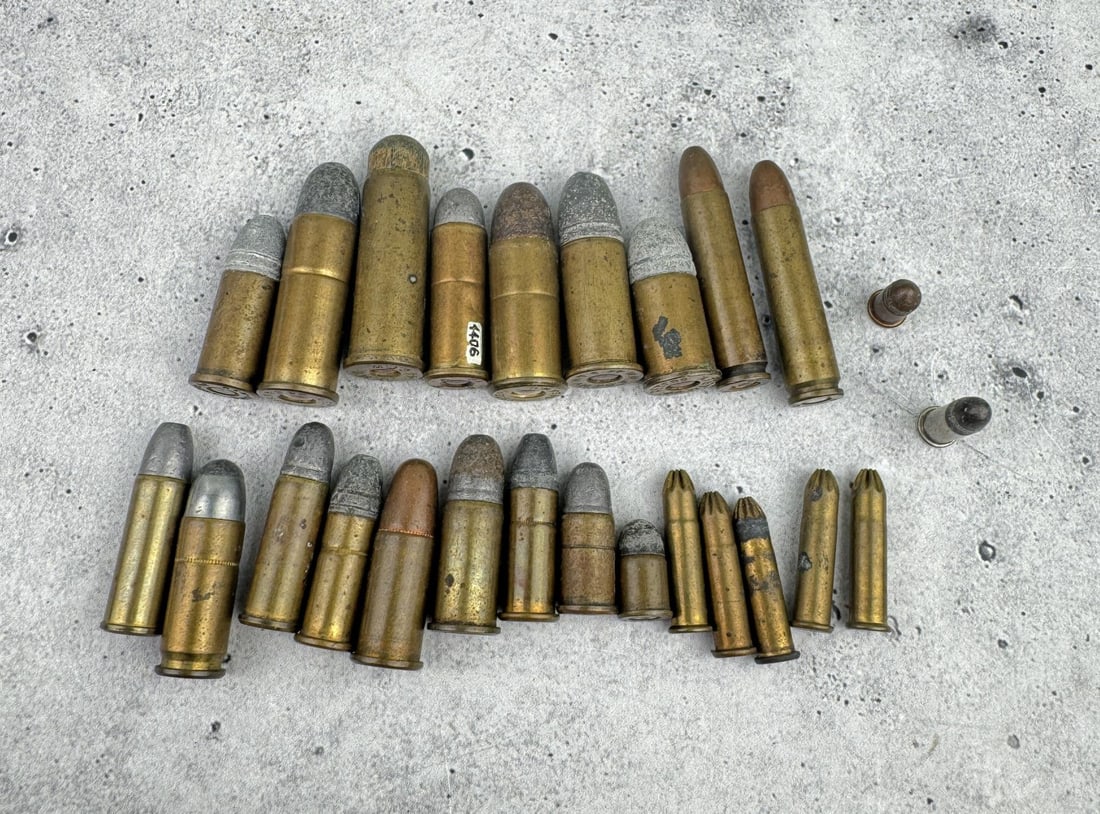 Cartridge Collection: Nice grouping. California and New York Shipments Requires this lot to be sent to an FFL Dealer.