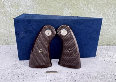 Colt E & I Frame Plastic Pistol Grips