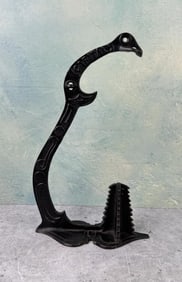 Capitol Cast Iron String Holder