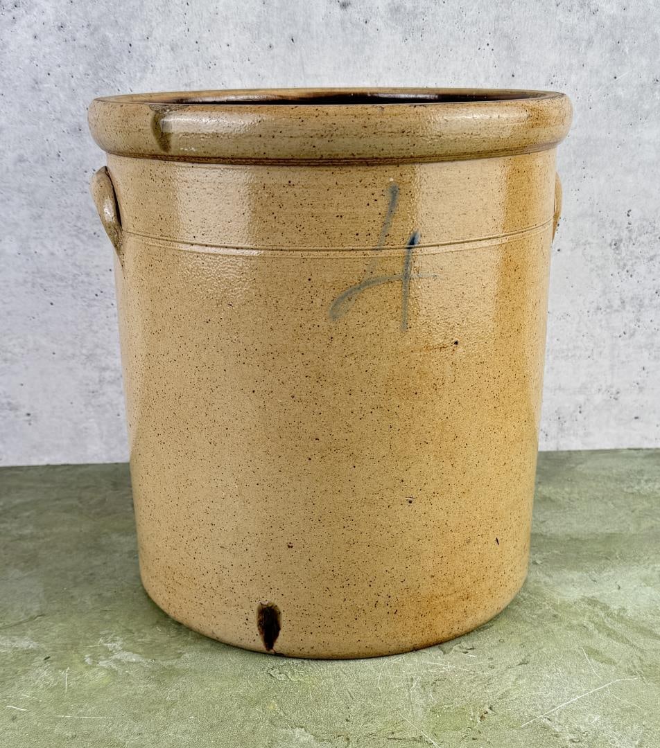 Red Wing Stoneware 4 Gallon Salt Glaze Crock: Nice example