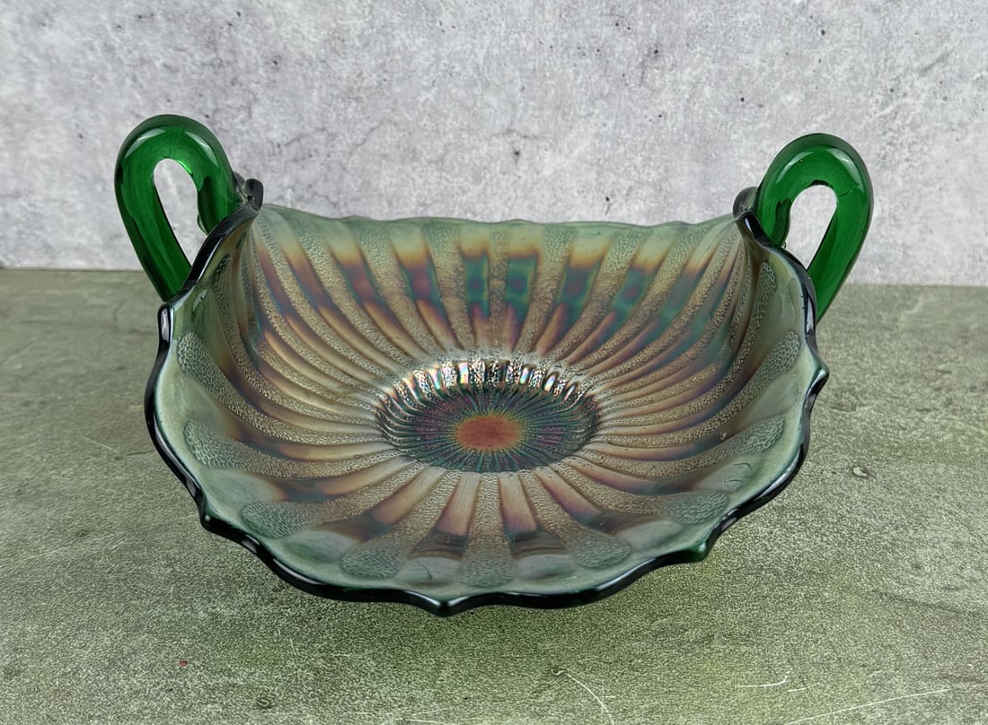 Fenton Carnival Glass Stippled Rays Bon Bon Dish: 7 1/4" by 6 1/8" by 3 3/8"