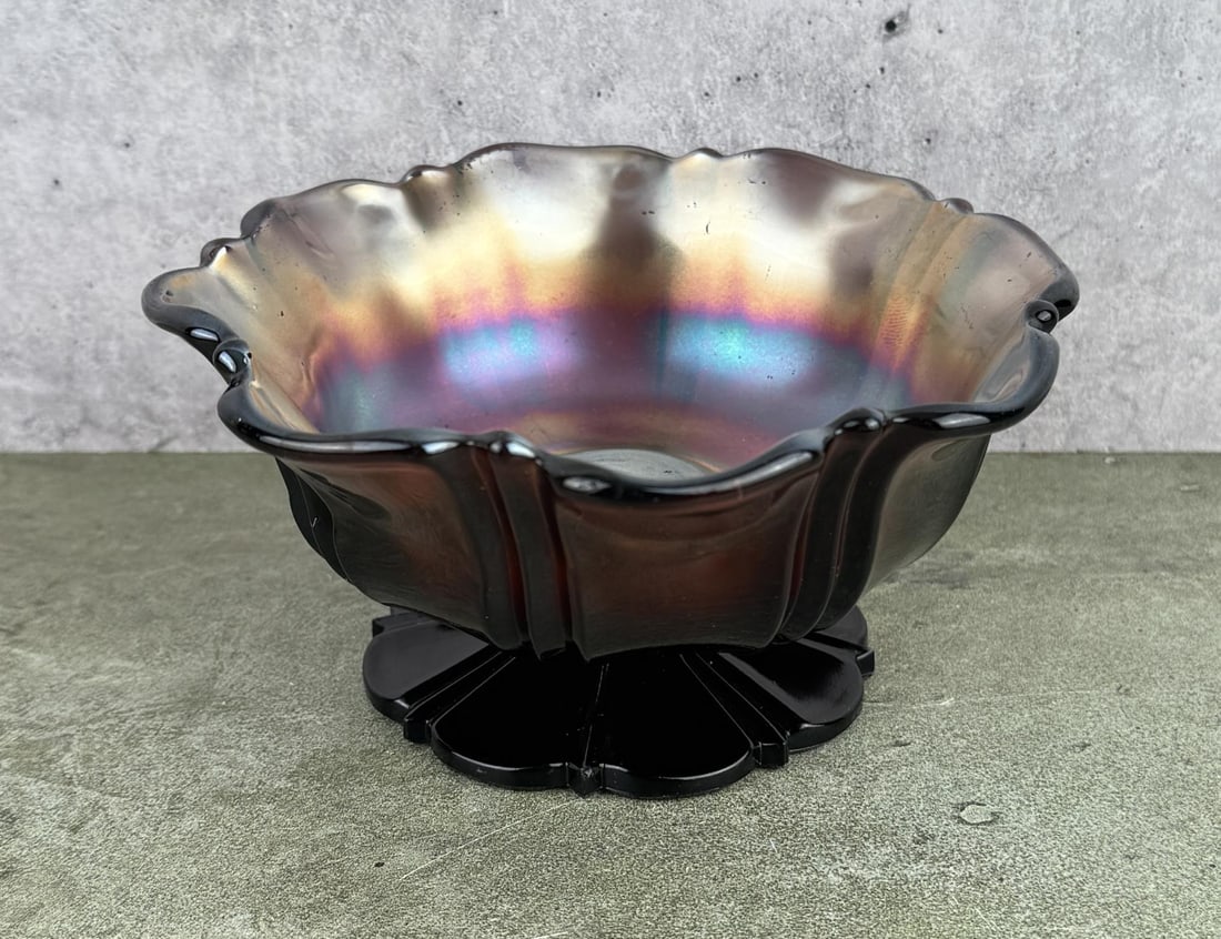 Carnival Glass Berry Bowl: 5 3/8" diameter, 2 7/8" tall.